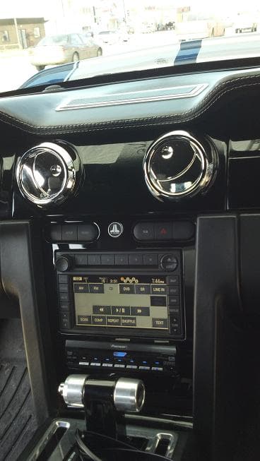 JL Audio 2006 Ford Mustang - Image 2